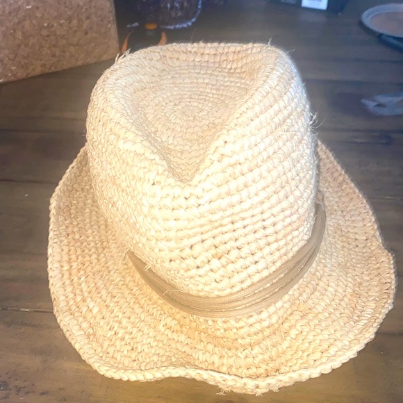 Accessories - Fedora woven beach hat with adjustable string